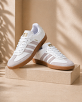 Tenis Urbanos Samba ADI Blancos con Franjas y Suela Caramelo