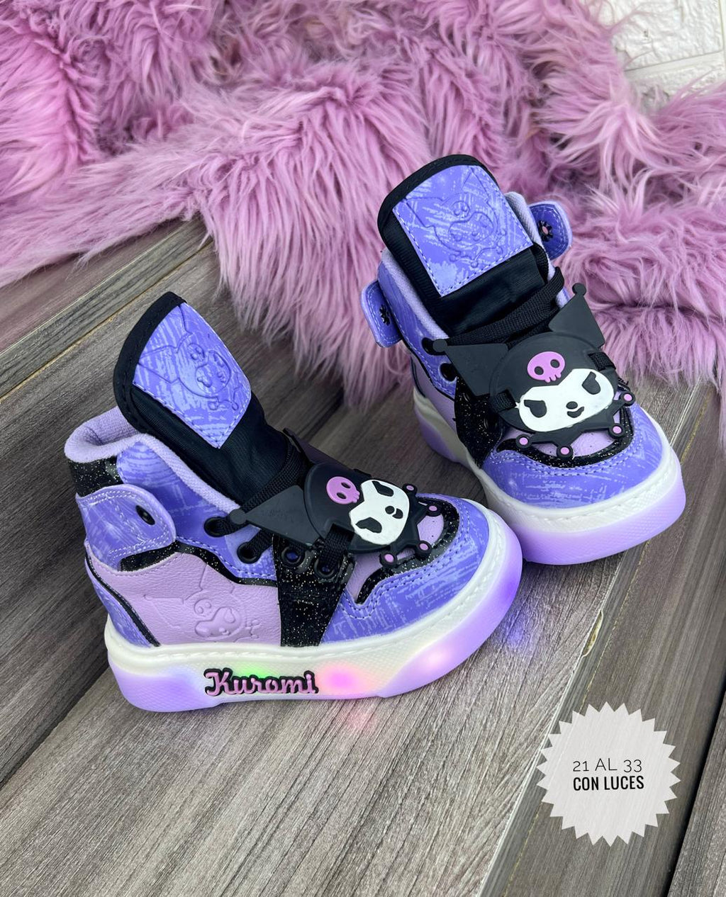 Bota Infantil Kuromi con Luces Lila y Negra