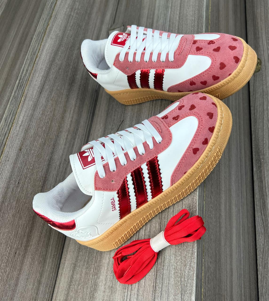 Tenis Urbanos Samba ADI Rojos con Corazones y Suela Alta